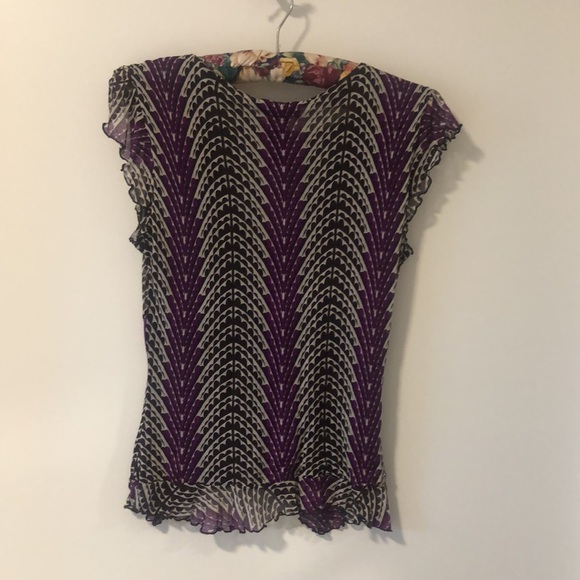 Nice 100% silk top. - Picture 6 of 7